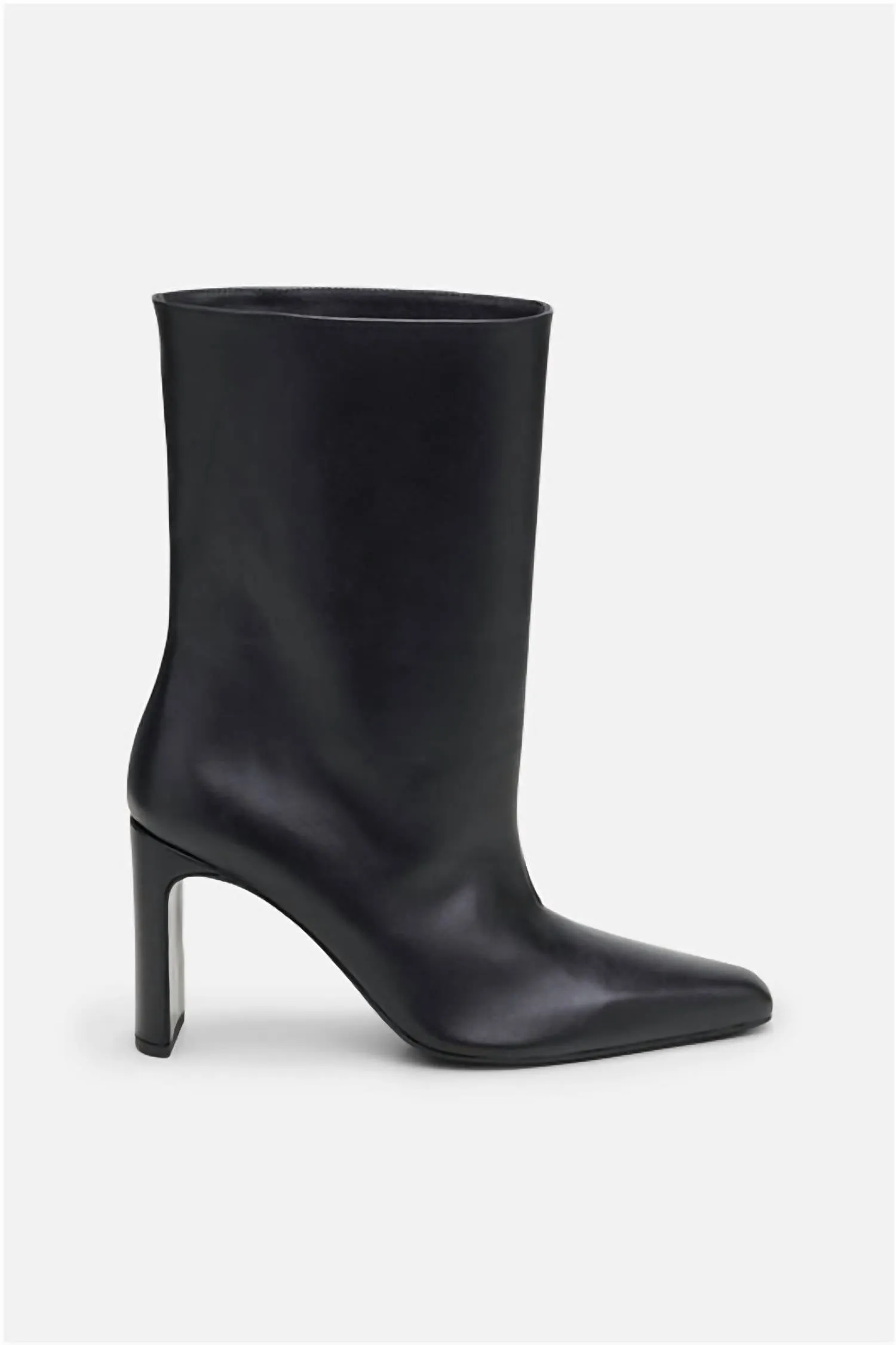 Women's Sleek Wide Short Boot In Black