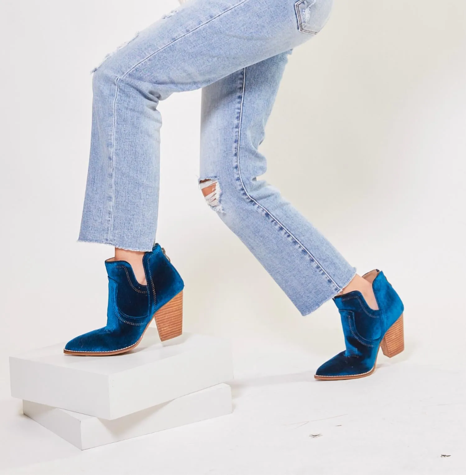 Women's Smoke Show Booties In Teal Velvet