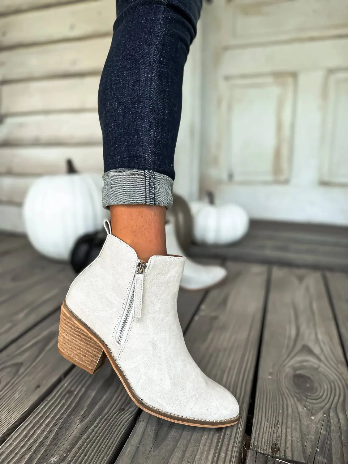 Women's Spooktacular Bootie In Ivory