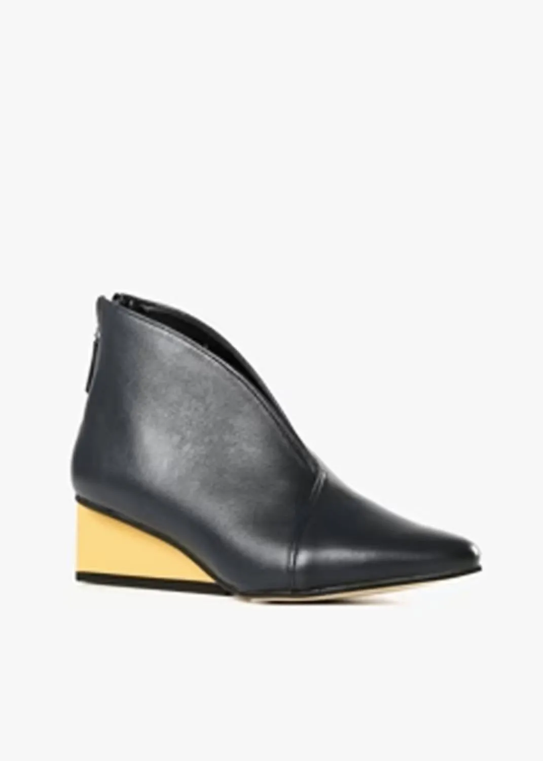 Women's Square Wedge Shootie In Black