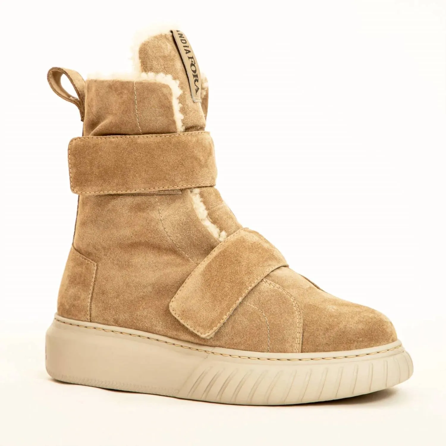 Women's Thalia Montane Shearling Boot In Beige