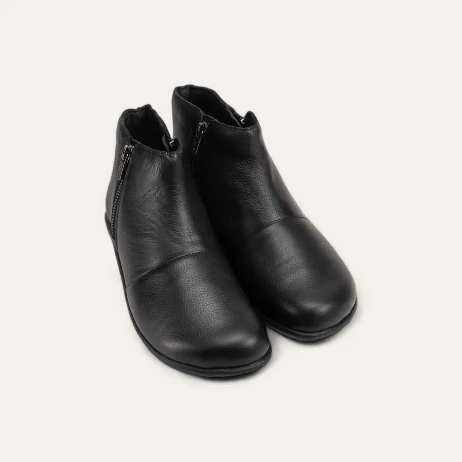 Women's Wanaka Booties In Soft Black