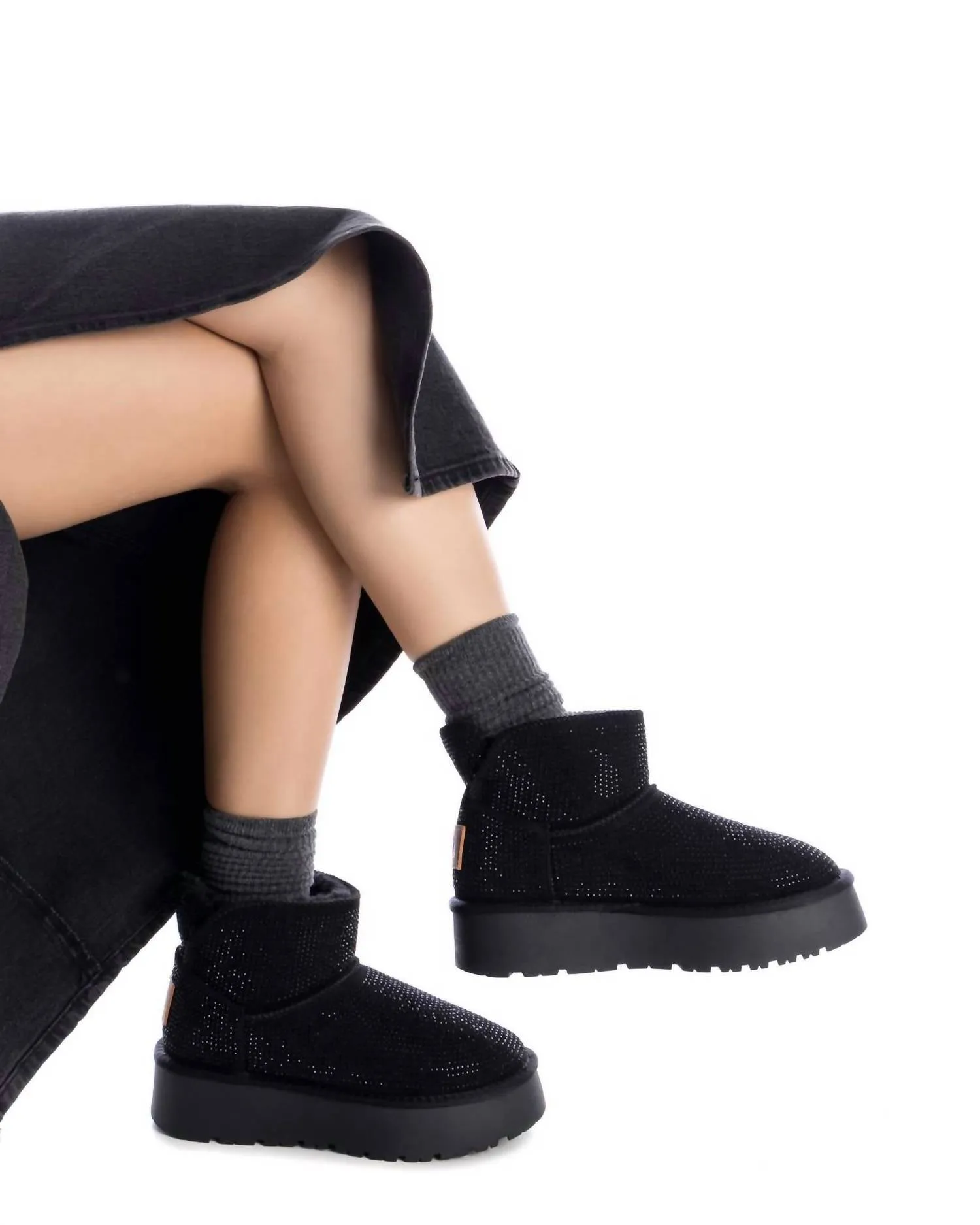 Women's Winter Suede Booties In Black