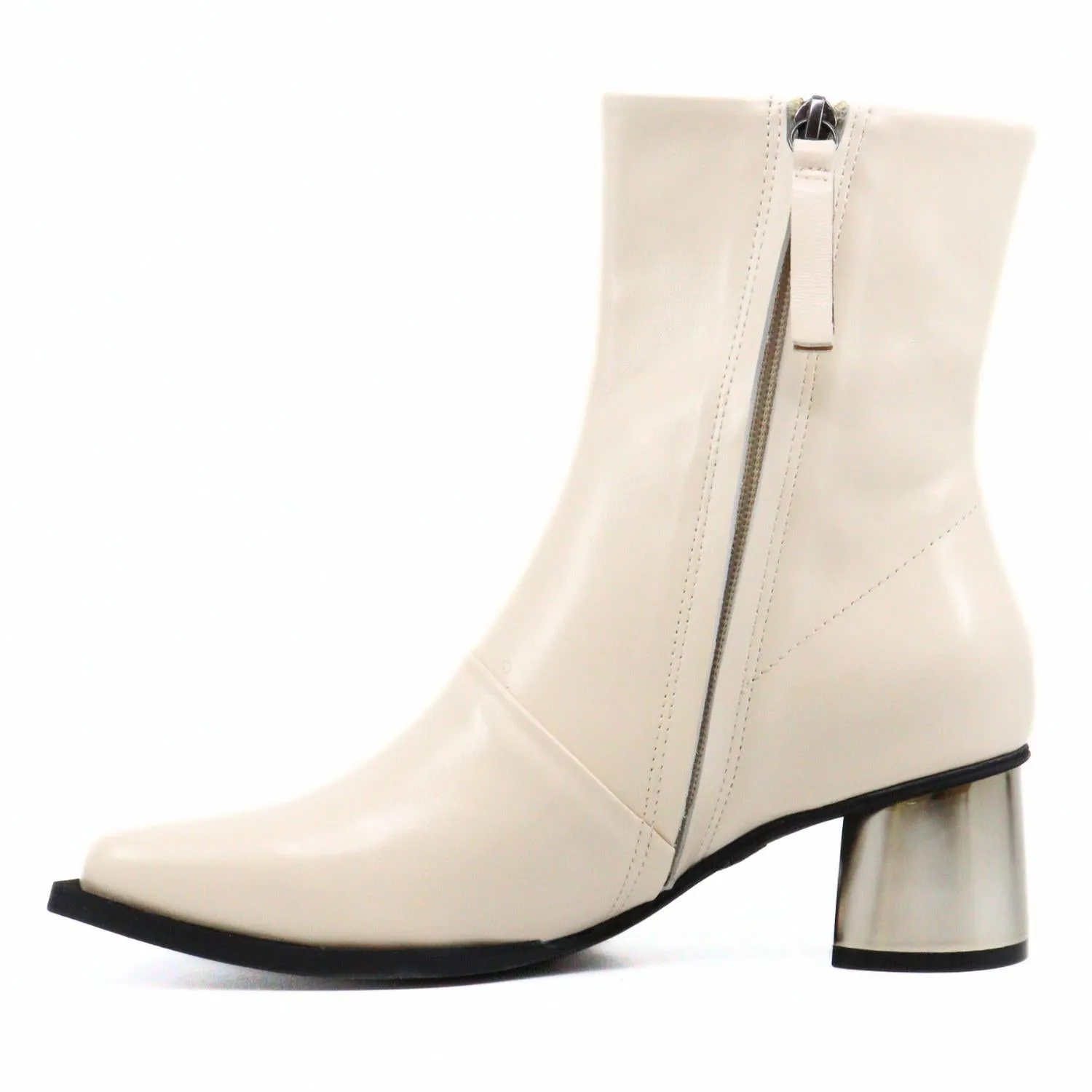 Wow Bootie In Ivory
